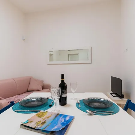 펜션 Penelope House Historyc Center *