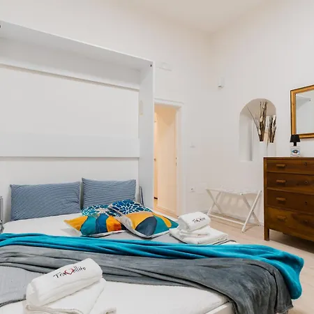 Penelope House Historyc Center 펜션