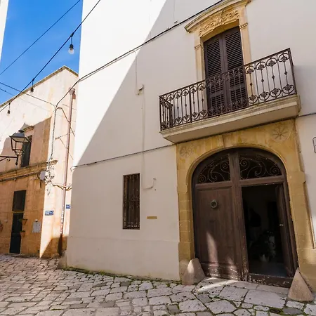 Penelope House Historyc Center Holiday home *