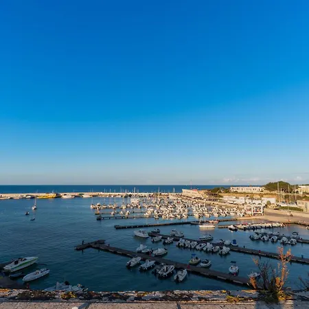 Penelope House Historyc Center Holiday home *